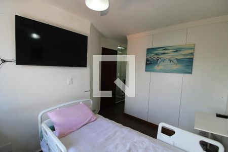 Apartamento à venda com 68m², 2 quartos e 2 vagasQuarto 2