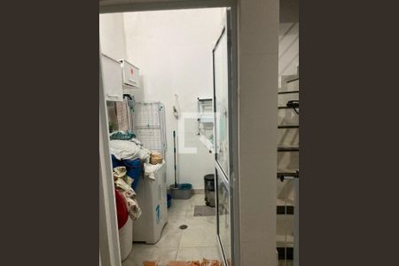 Casa à venda com 65m², 2 quartos e 2 vagas