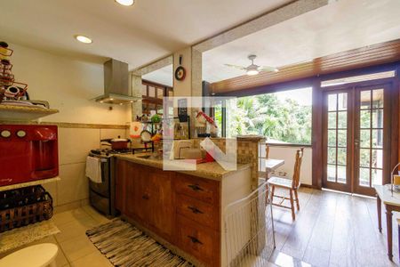 Casa de condomínio à venda com 410m², 5 quartos e 2 vagasCozinha