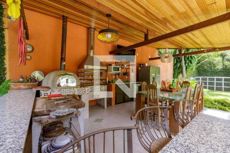 Casa de condomínio à venda com 410m², 5 quartos e 2 vagasQuintal