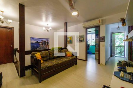 Casa de condomínio à venda com 410m², 5 quartos e 2 vagasSala Privativa