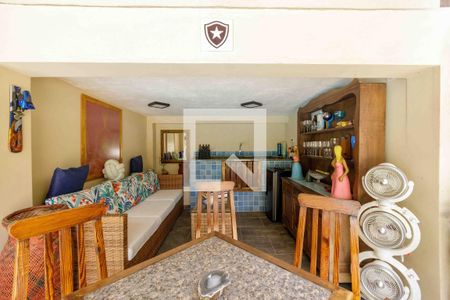 Casa de condomínio à venda com 410m², 5 quartos e 2 vagasQuintal