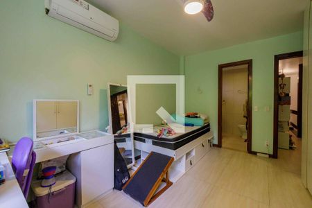 Casa de condomínio à venda com 410m², 5 quartos e 2 vagasSuíte 2