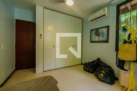 Casa de condomínio à venda com 410m², 5 quartos e 2 vagasQuarto 3