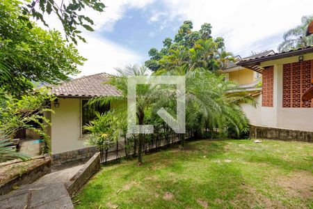 Casa de condomínio à venda com 410m², 5 quartos e 2 vagasQuintal Jardim