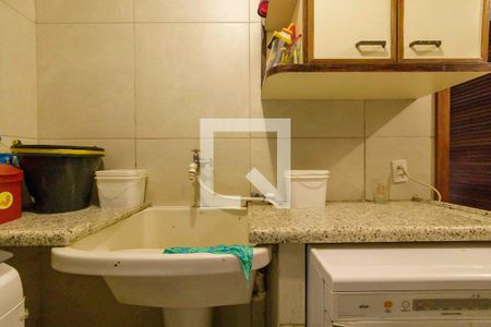 Casa de condomínio à venda com 410m², 5 quartos e 2 vagasÁrea de Serviço