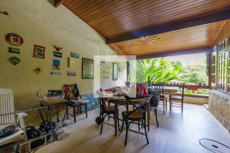 Casa de condomínio à venda com 410m², 5 quartos e 2 vagasSala Externa