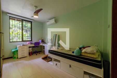 Casa de condomínio à venda com 410m², 5 quartos e 2 vagasSuíte 2