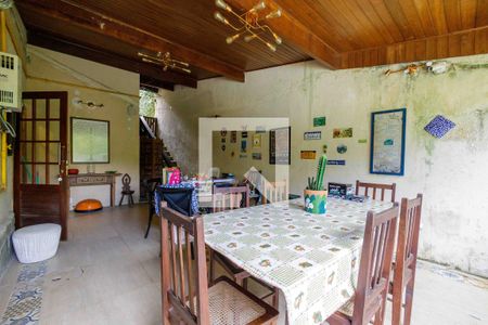 Casa de condomínio à venda com 410m², 5 quartos e 2 vagasSala Externa