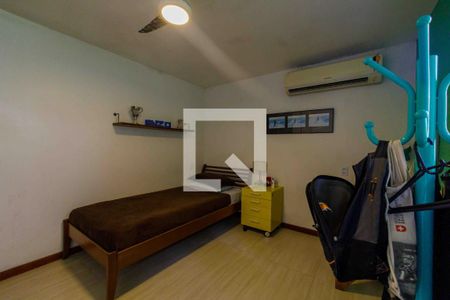 Casa de condomínio à venda com 410m², 5 quartos e 2 vagasQuarto 2