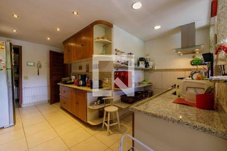 Casa de condomínio à venda com 410m², 5 quartos e 2 vagasCozinha