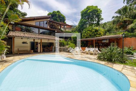 Casa de condomínio à venda com 410m², 5 quartos e 2 vagasQuintal