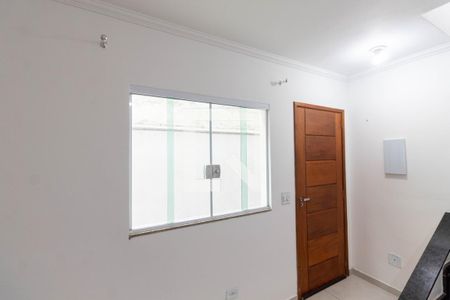Sala de casa de condomínio para alugar com 2 quartos, 60m² em Vila Talarico, São Paulo