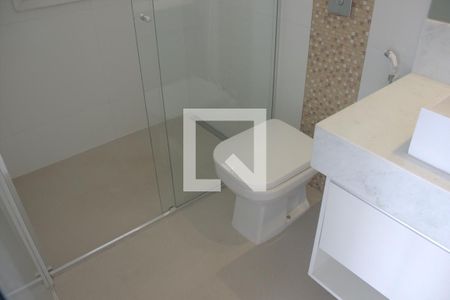 Casa de condomínio para alugar com 142m², 2 quartos e 4 vagasBanheiro