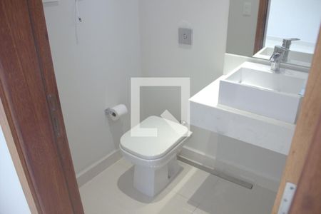 Casa de condomínio para alugar com 142m², 2 quartos e 4 vagasBanheiro