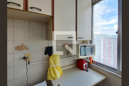 Apartamento à venda com 60m², 2 quartos e 1 vagaÁrea de Serviço