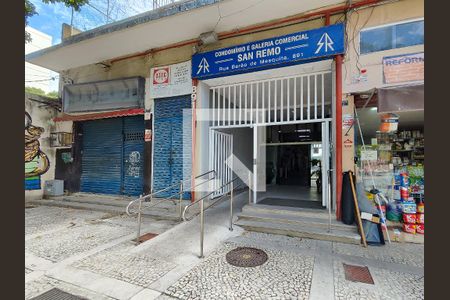 Apartamento à venda com 60m², 2 quartos e 1 vagaFachada e portaria