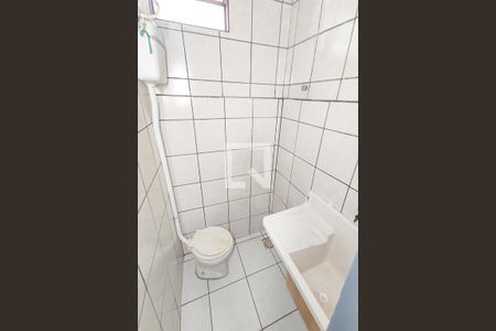 Banheiro de kitnet/studio para alugar com 1 quarto, 35m² em Feitoria, São Leopoldo