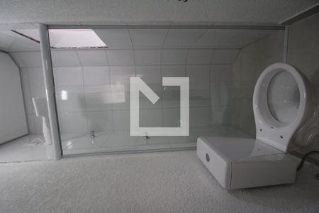 Banheiro de kitnet/studio para alugar com 1 quarto, 24m² em Cidade Universitária, Campinas