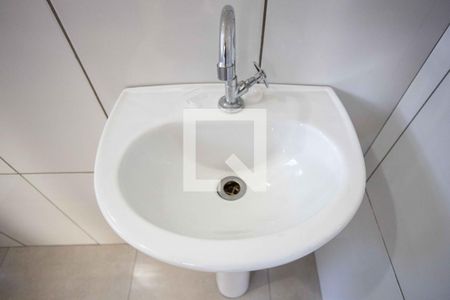 Banheiro de casa para alugar com 1 quarto, 40m² em Canhema, Diadema