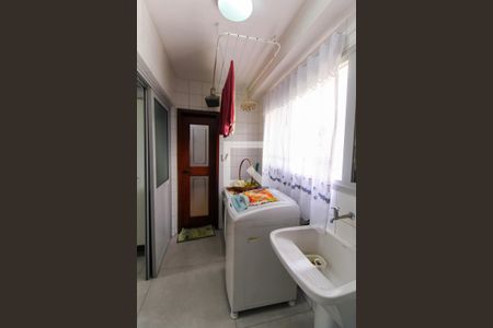 Apartamento à venda com 114m², 4 quartos e 2 vagas Apartamento à venda com 114m², 4 quartos e 2 vagasÁrea de Serviço