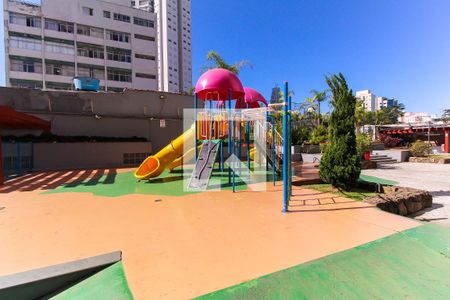 Apartamento à venda com 114m², 4 quartos e 2 vagas Apartamento à venda com 114m², 4 quartos e 2 vagasÁrea comum - Playground