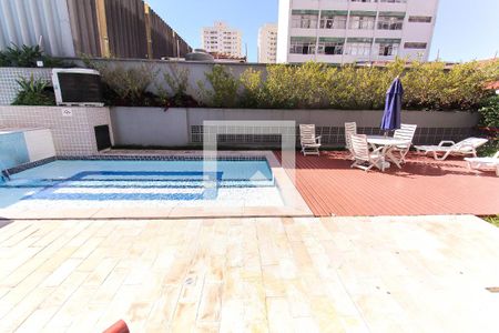 Apartamento à venda com 114m², 4 quartos e 2 vagas Apartamento à venda com 114m², 4 quartos e 2 vagasÁrea comum - Piscina
