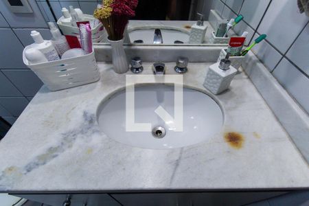 Apartamento à venda com 114m², 4 quartos e 2 vagas Apartamento à venda com 114m², 4 quartos e 2 vagasBanheiro