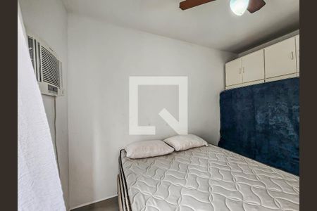 Quarto 1 de apartamento para alugar com 2 quartos, 75m² em Jardim Las Palmas, Guarujá