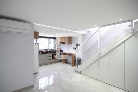 Casa à venda com 195m², 4 quartos e 5 vagasStudio