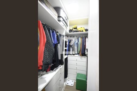 Casa à venda com 195m², 4 quartos e 5 vagasSuíte 3