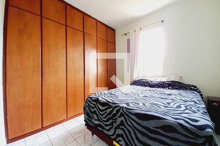 Quarto 1  de apartamento à venda com 2 quartos, 54m² em Vila Orozimbo Maia, Campinas