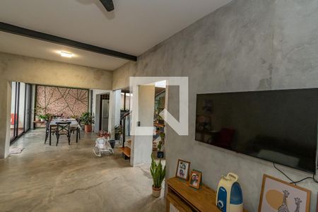 Sala de TV  de casa à venda com 3 quartos, 220m² em Jardim Chapadão, Campinas