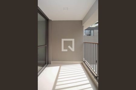 Studio para alugar com 28m², 1 quarto e sem vaga Studio para alugar com 28m², 1 quarto e sem vagaVaranda