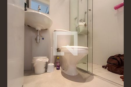 Apartamento à venda com 109m², 2 quartos e 2 vagas Apartamento à venda com 109m², 2 quartos e 2 vagasBanheiro de serviço