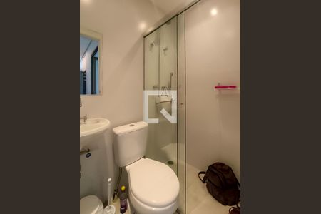 Apartamento à venda com 109m², 2 quartos e 2 vagas Apartamento à venda com 109m², 2 quartos e 2 vagasBanheiro de serviço