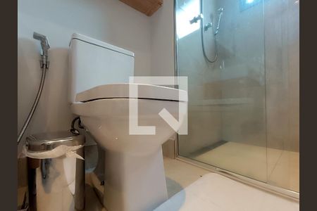 Apartamento à venda com 109m², 2 quartos e 2 vagas Apartamento à venda com 109m², 2 quartos e 2 vagasBanheiro da Suíte