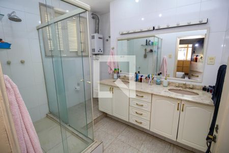 Apartamento à venda com 525m², 5 quartos e 1 vagaBanheiro da Suíte 1