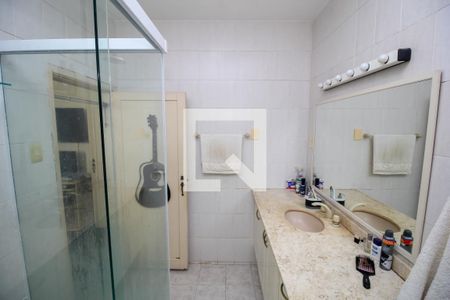 Apartamento à venda com 525m², 5 quartos e 1 vagaBanheiro da Suíte 2