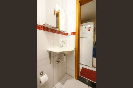 Casa para alugar com 60m², 2 quartos e 3 vagasBanheiro Corredor