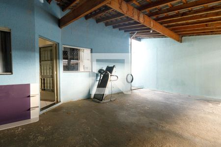 Casa para alugar com 60m², 2 quartos e 3 vagasGaragem