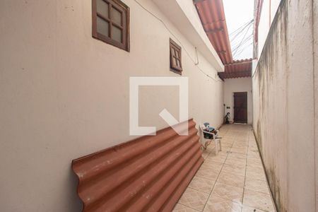 Casa para alugar com 47m², 1 quarto e sem vaga Casa para alugar com 47m², 1 quarto e sem vagaÁrea externa