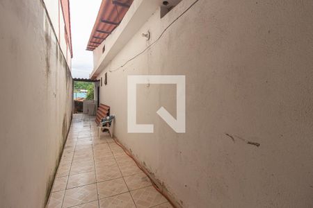 Casa para alugar com 47m², 1 quarto e sem vaga Casa para alugar com 47m², 1 quarto e sem vagaÁrea externa