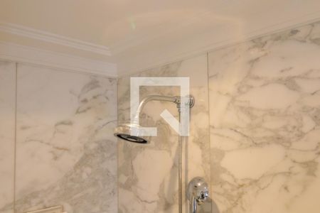 Apartamento à venda com 260m², 3 quartos e 4 vagasBanheiro da Suíte 1