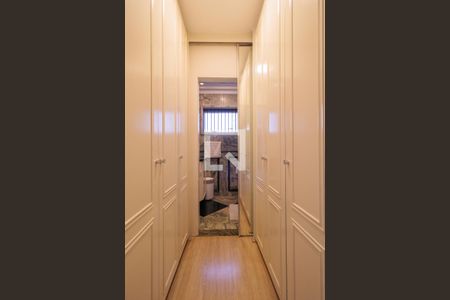 Apartamento à venda com 260m², 3 quartos e 4 vagasSuíte 2