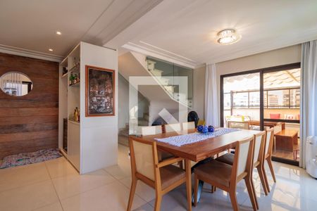 Apartamento à venda com 260m², 3 quartos e 4 vagasSala