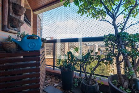 Apartamento à venda com 260m², 3 quartos e 4 vagasVaranda da Suíte 1