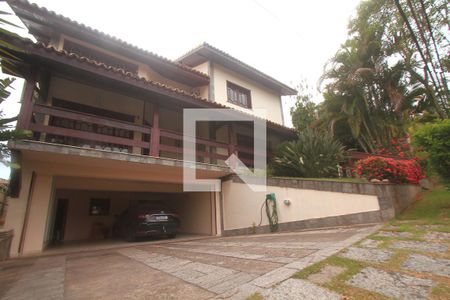 Casa à venda com 350m², 3 quartos e 4 vagasFachada