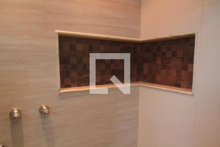 Casa à venda com 350m², 3 quartos e 4 vagasBanheiro Suite 1