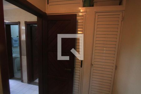 Casa à venda com 350m², 3 quartos e 4 vagasQuarto de Serviço